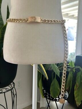 Vtg, Lions Head Chain Link Belt with Medallion Accent.